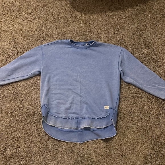 blue sweater - Picture 1 of 6